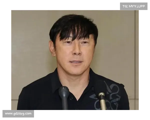 申台龙团队否认执教传闻:未接中方正式邀请,若获报价将积极考虑 申台龙团队否认执教传闻:未接中方正式邀请,若获报价将积极考虑